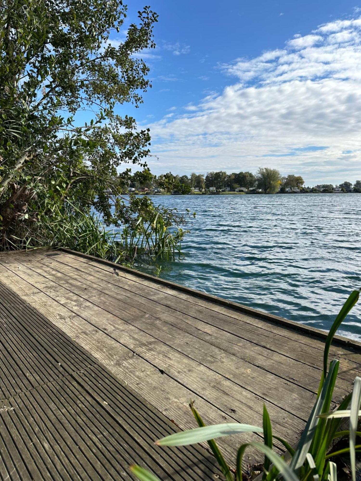 Tattershall Lakes Mini Breaks - Fishing Lake Two Hotel Lincoln Exterior photo